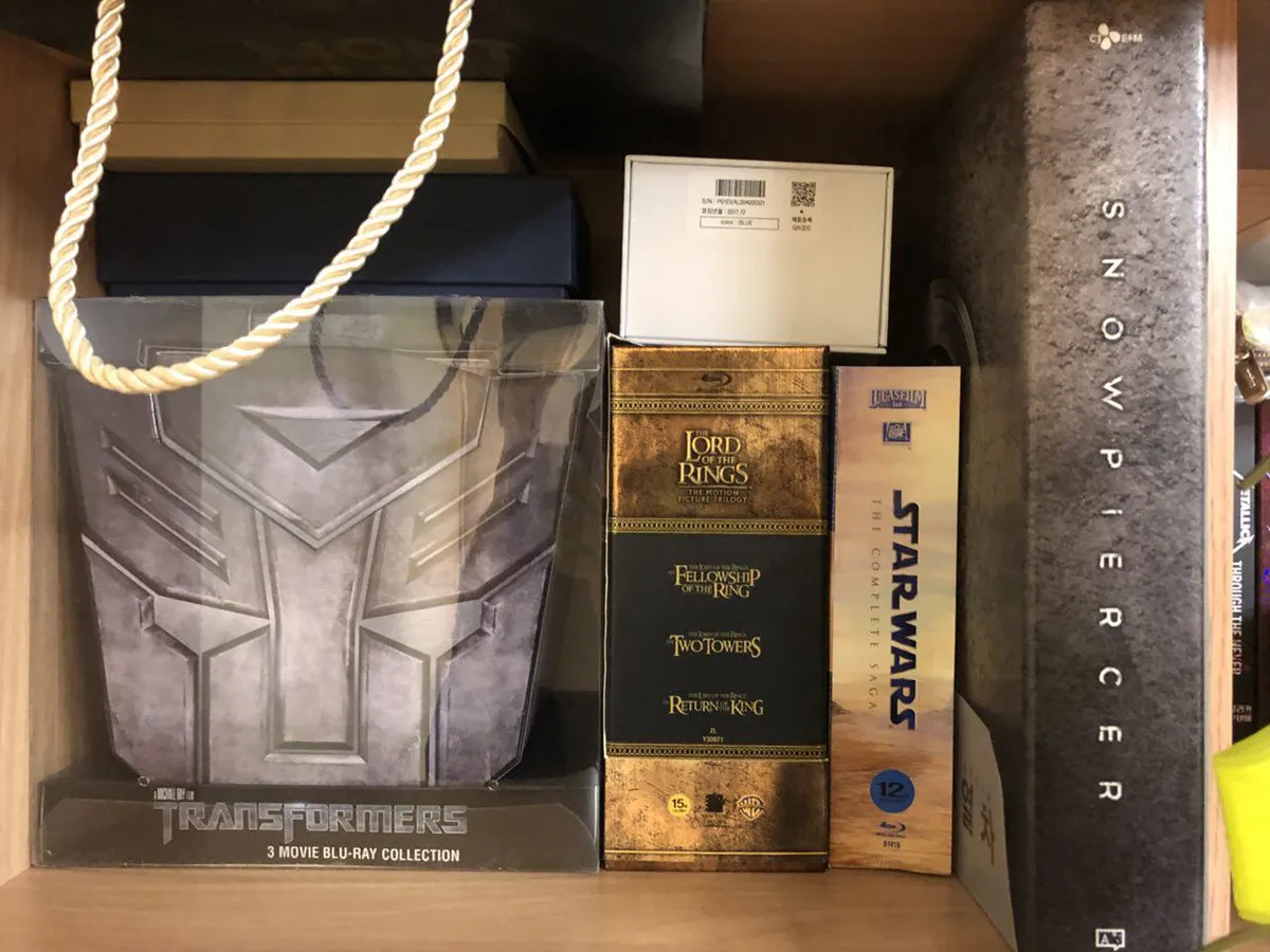 눈물을 머금고 블루레이 매각중이다.